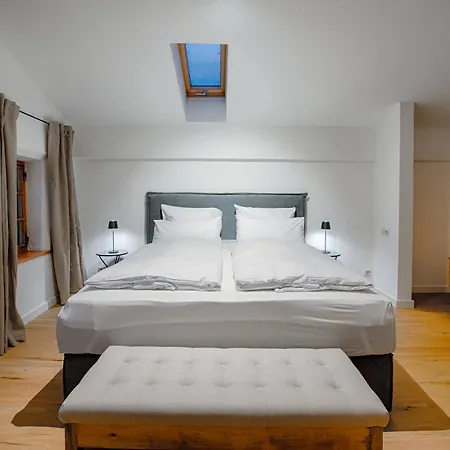 Vakantiehuis Stube & Stories - Heritage Riverside Garmisch-Partenkirchen